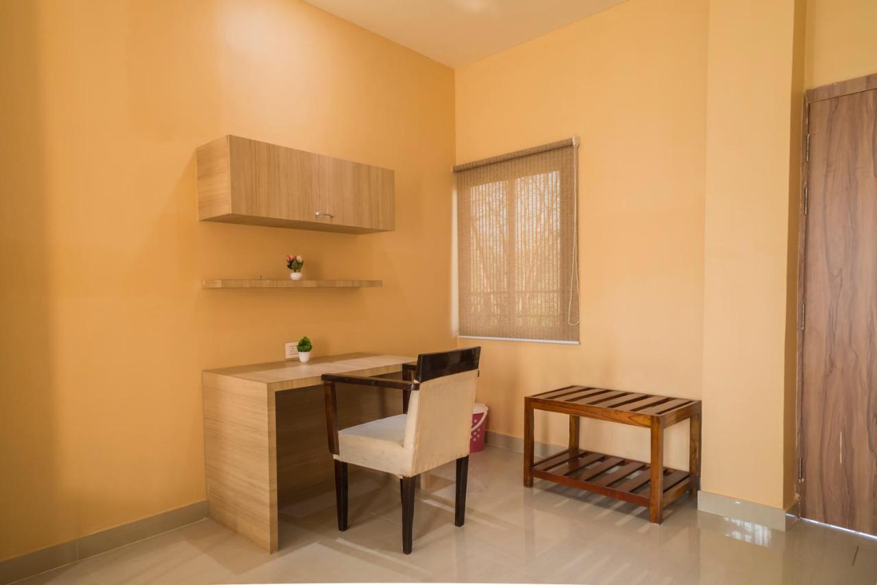 Tusker Tea County Hotel Chālsa Kültér fotó