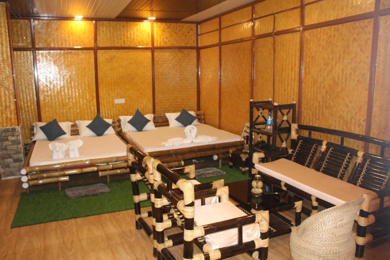 Tusker Tea County Hotel Chālsa Kültér fotó