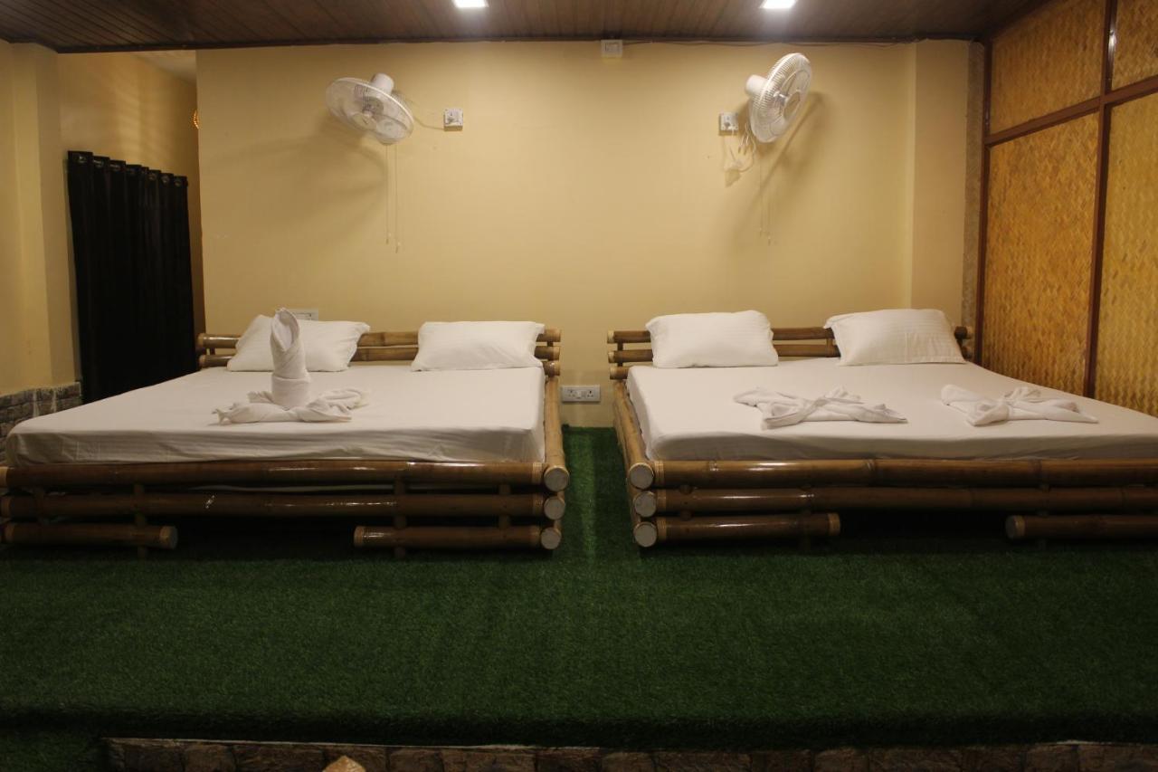 Tusker Tea County Hotel Chālsa Kültér fotó